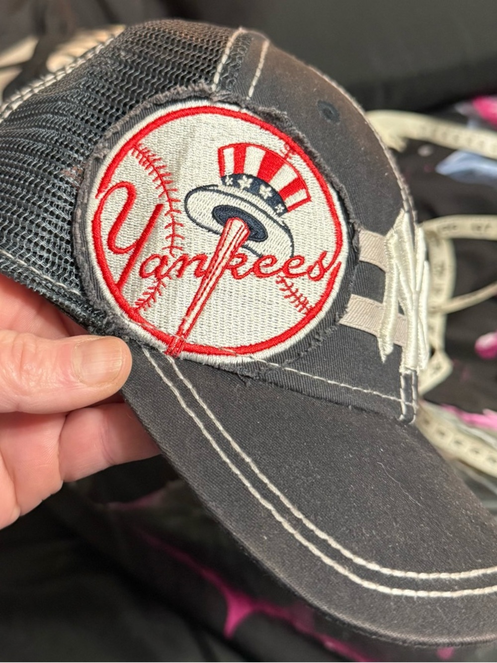 New York Yankees Embroidered Mesh Trucker Hat Patches S/M 7 1/4 Unisex